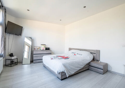 Gebouw voor gemengd gebruik te koop in Mechelen