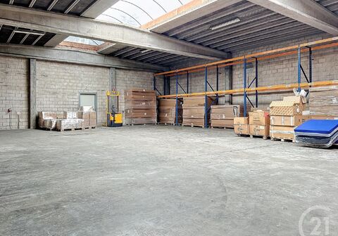 Kantoren & magazijn te koop in Heist-op-den-Berg