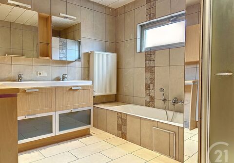 Opbrengsteigendom - Gemengd gebruik residentieel te koop in Heist-op-den-Berg