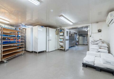 Opbrengsteigendom - Gemengd gebruik residentieel te koop in Heist-op-den-Berg Schriek