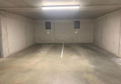 Staanplaats - binnen te huur in Haacht