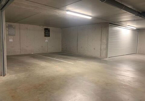 Staanplaats - binnen te huur in Haacht