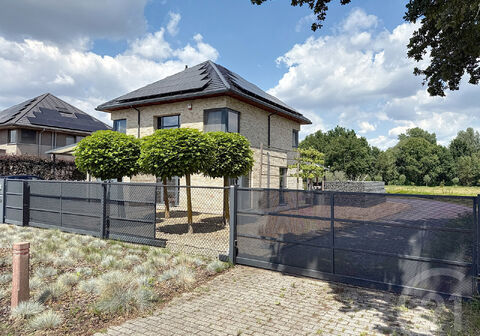 Villa te koop in Putte