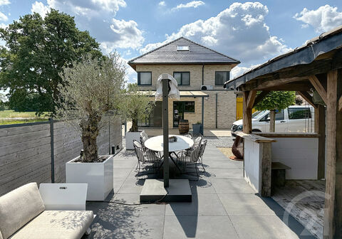 Villa te koop in Putte