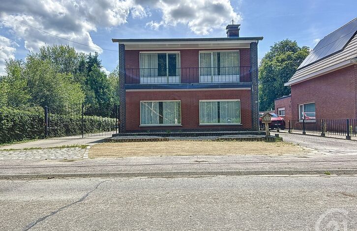 Gebouw voor gemengd gebruik te koop in Heist-op-den-Berg
