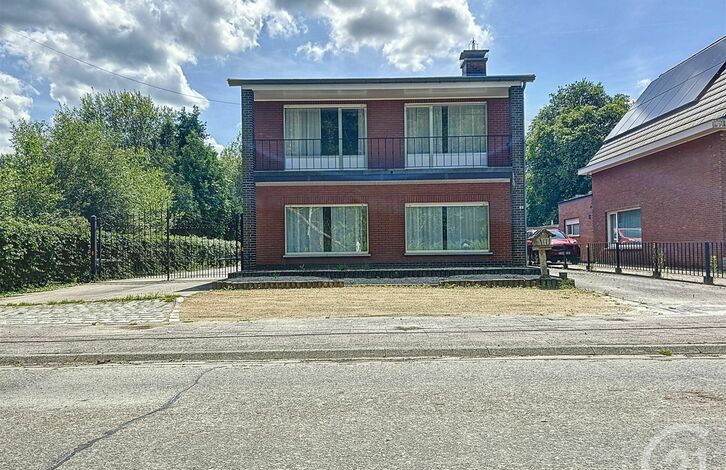 Opbrengsteigendom - Gemengd gebruik residentieel te koop in HEIST-OP-DEN-BERG