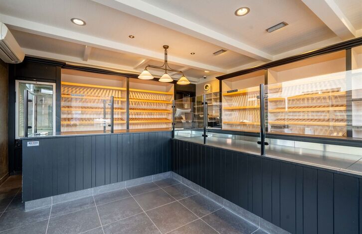 Opbrengsteigendom - Gemengd gebruik residentieel te koop in Heist-op-den-Berg Schriek